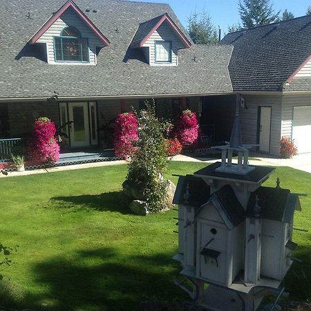 Lake Country Eagle'S Nest B&B מראה חיצוני תמונה