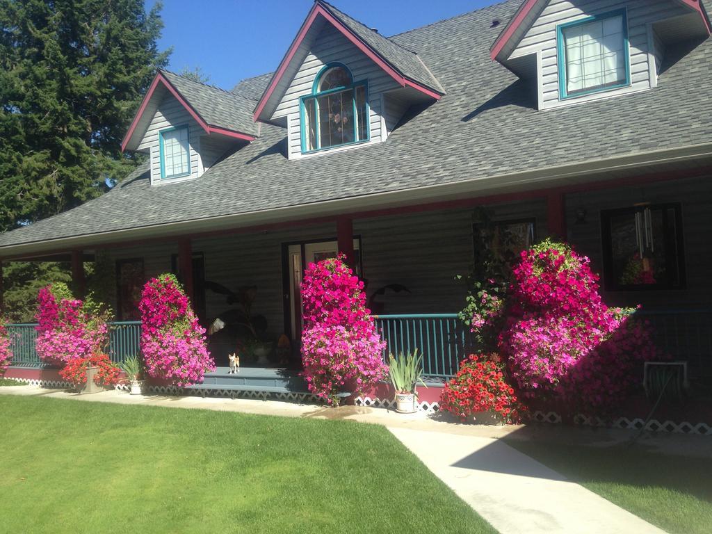 Lake Country Eagle'S Nest B&B מראה חיצוני תמונה