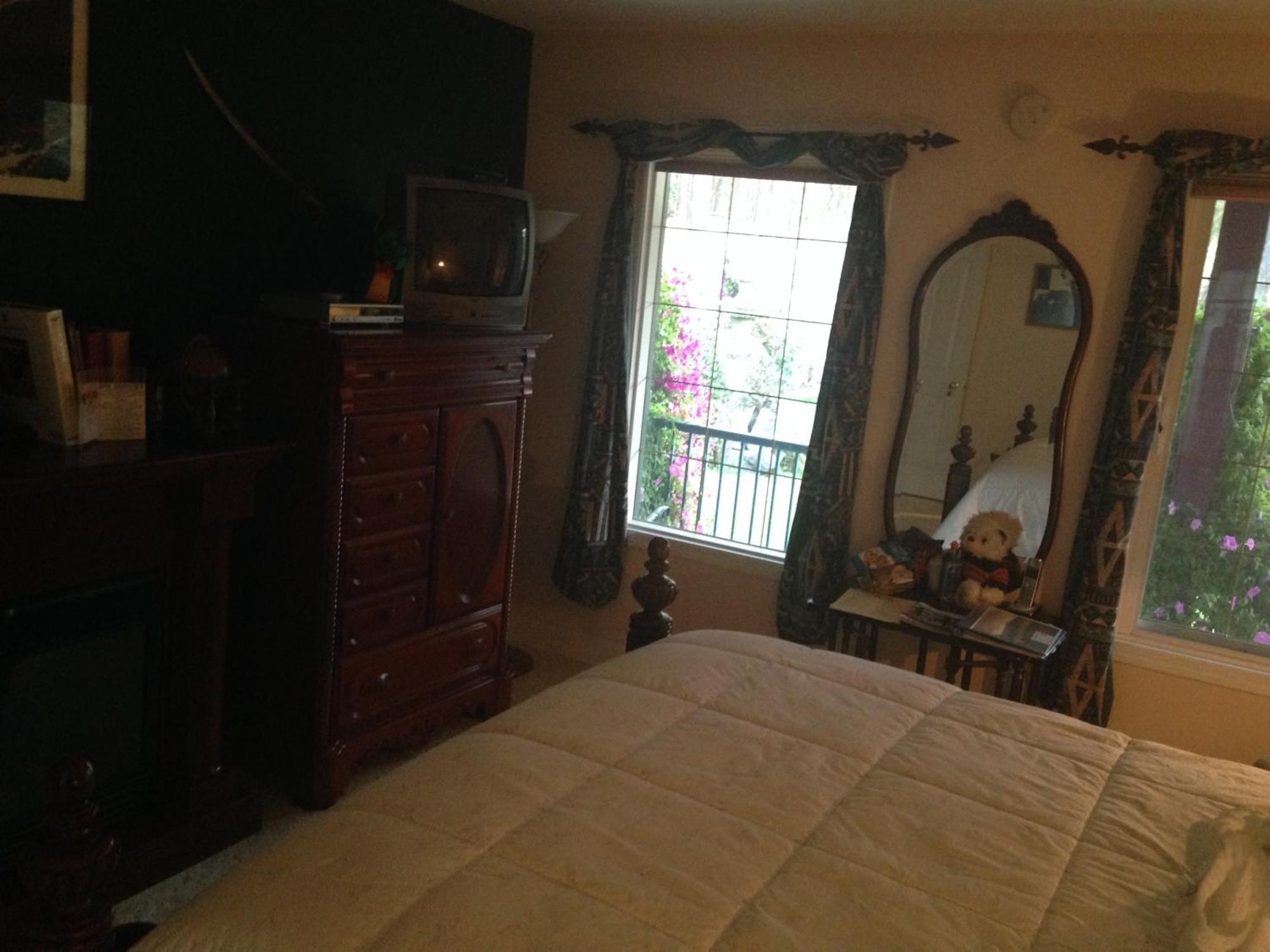 Lake Country Eagle'S Nest B&B חדר תמונה